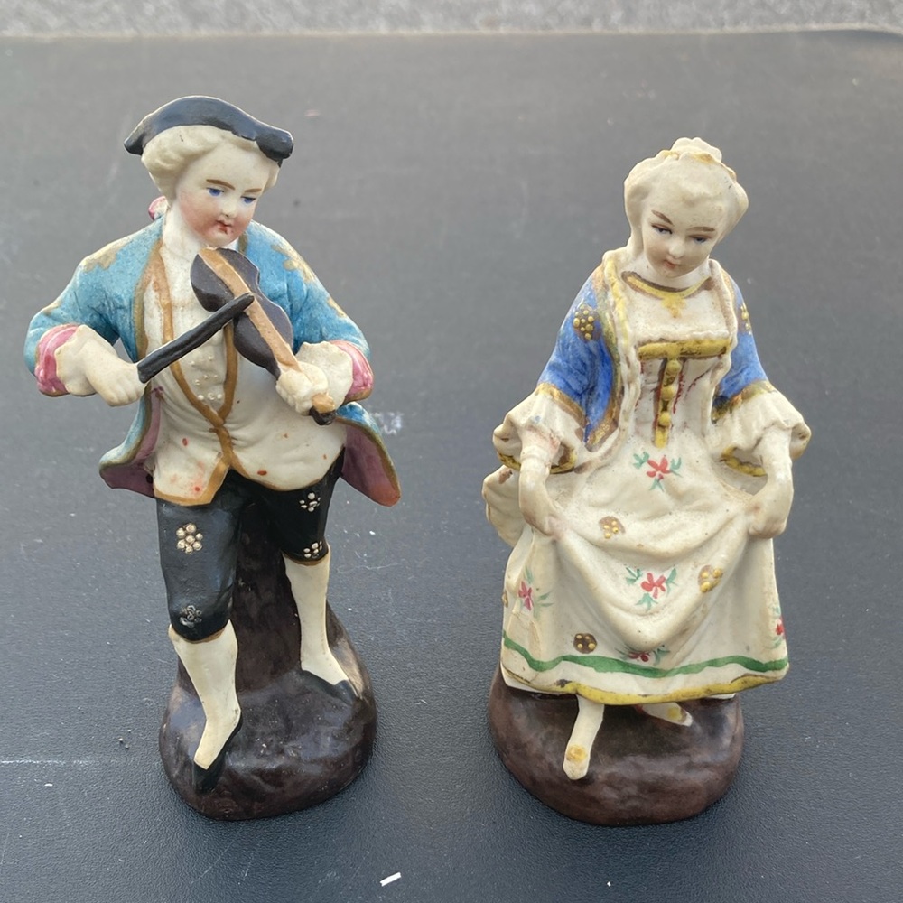 Colonial Pair Couple Dancing and Music plaster